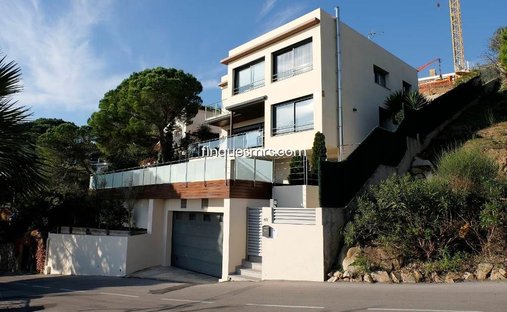 Villa in Lloret de Mar, Catalonia, Spain 1