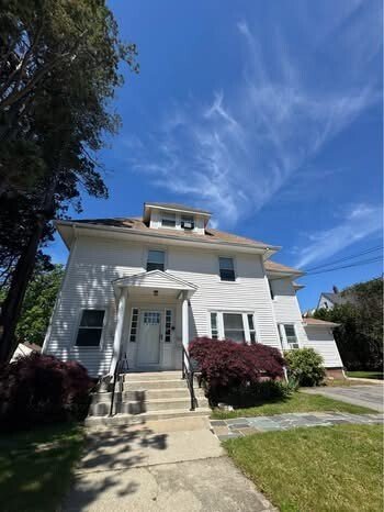 Cranston, Rhode Island, United States 1 - 18354605