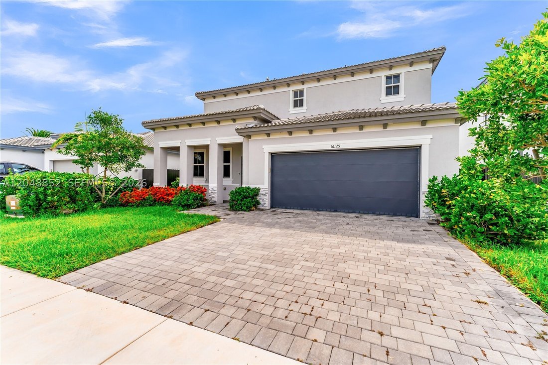 House in Miami, Florida, United States 3 - 18354330