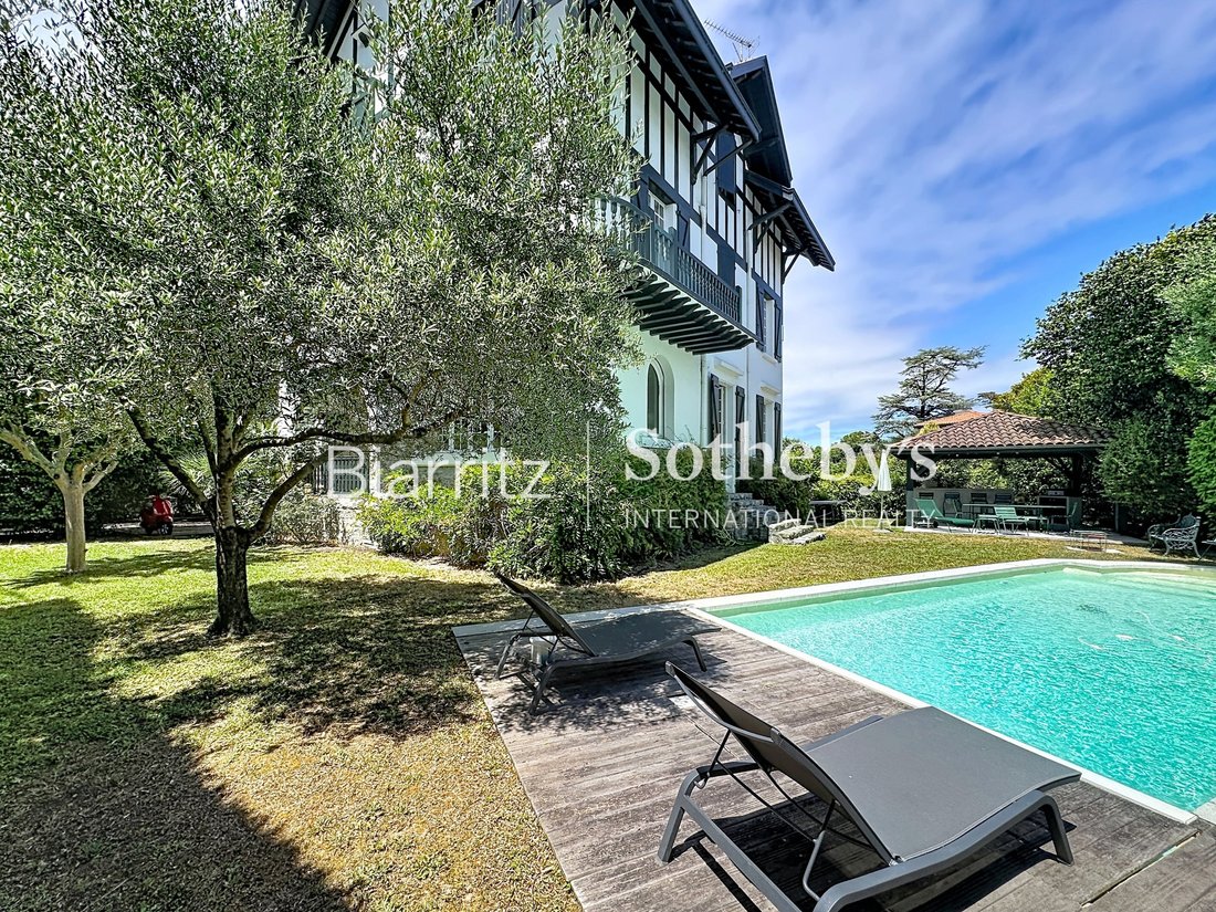 House in Biarritz, Nouvelle-Aquitaine, France 1 - 17666701