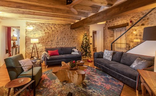 Landhaus in Cistella, Katalonien, Spanien 1