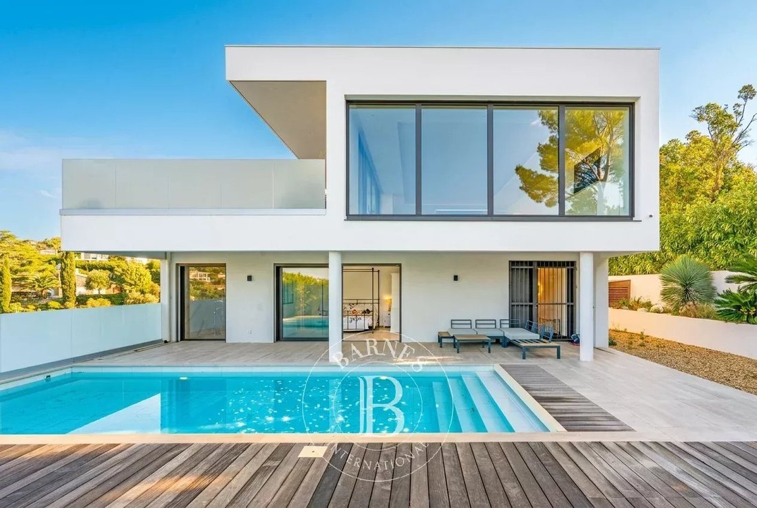 Villa in Les Issambres, Roquebrune-sur-Argens, France 1 - 18064405