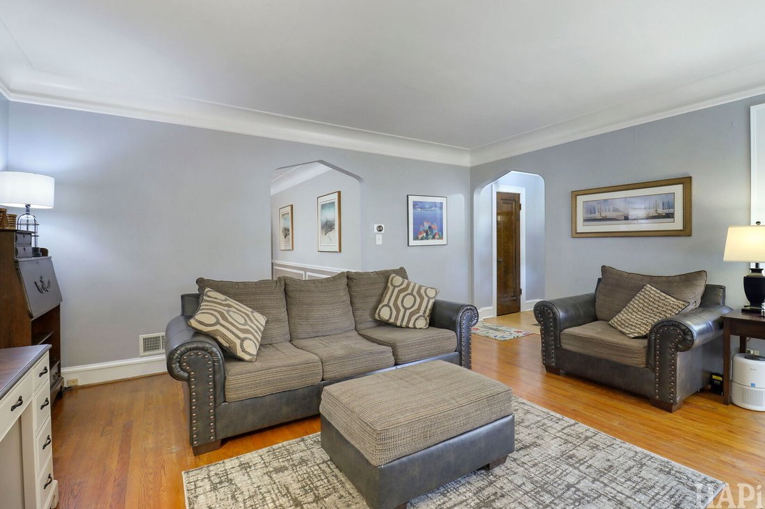 House in Skokie, Illinois, United States 4 - 18354634