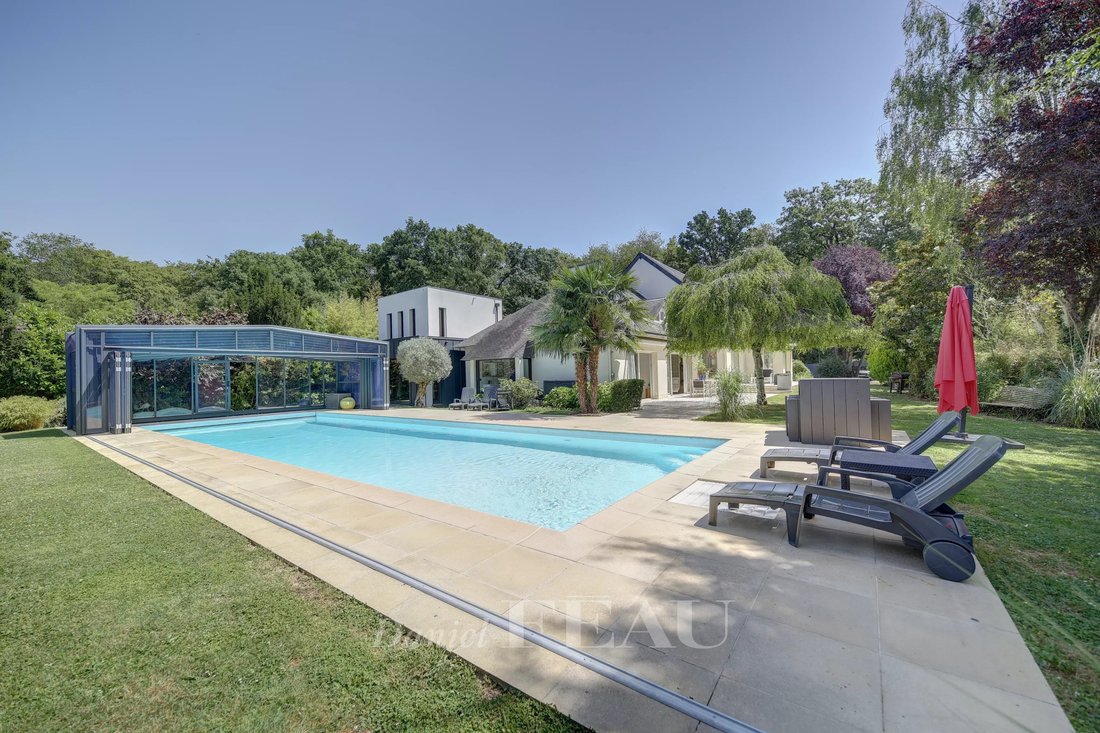 House in Les Alluets-le-Roi, Ile-de-France, France 1 - 18352588