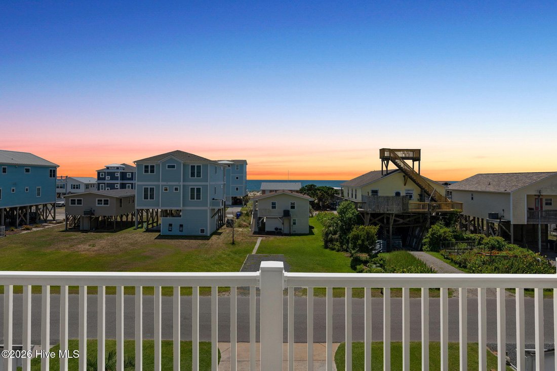 House in Oak Island, North Carolina, United States 2 - 18352835