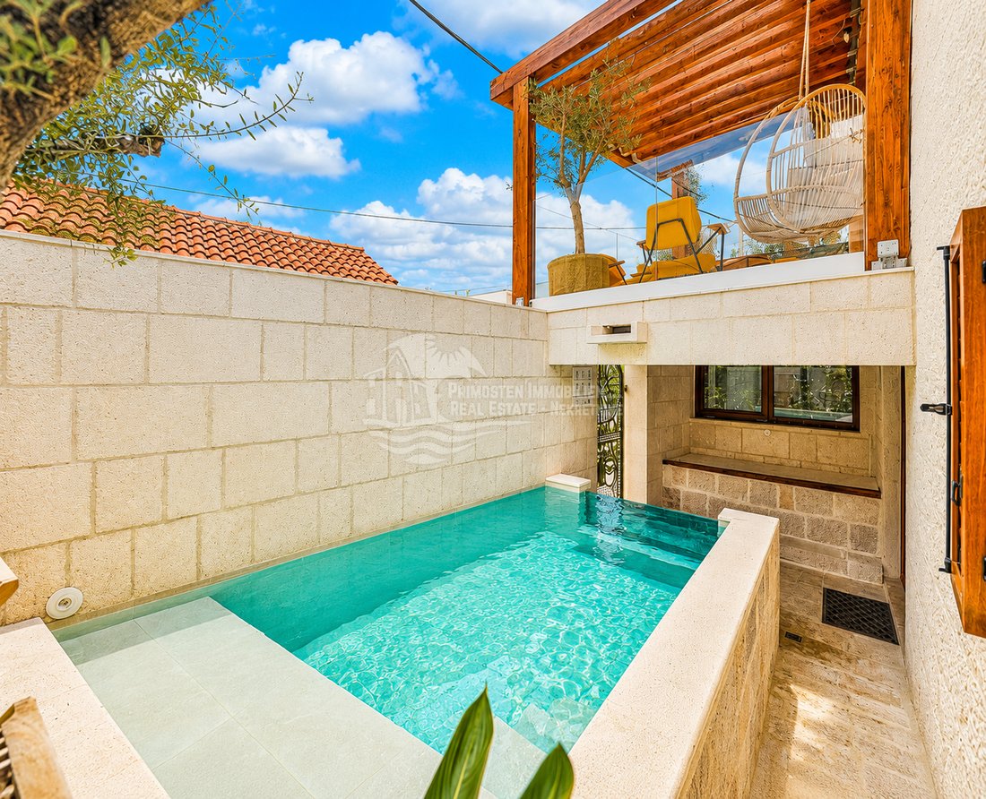 House in Okrug Gornji, Split-Dalmatia County, Croatia 2 - 18355611