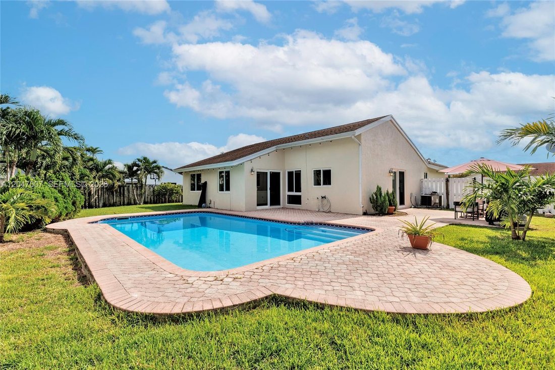 House in Davie, Florida, United States 2 - 18352943