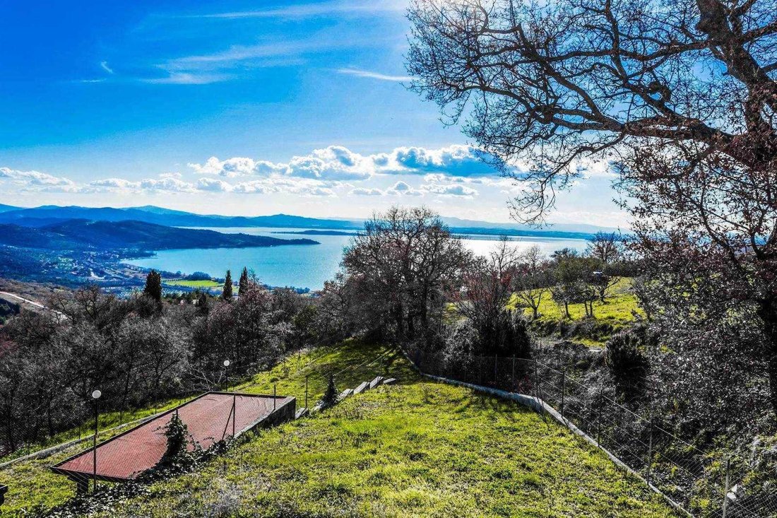 Villa in Passignano sul Trasimeno, Umbria, Italy 4 - 15638994