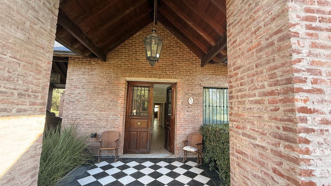 House in La Lonja, Buenos Aires Province, Argentina 3 - 18353806
