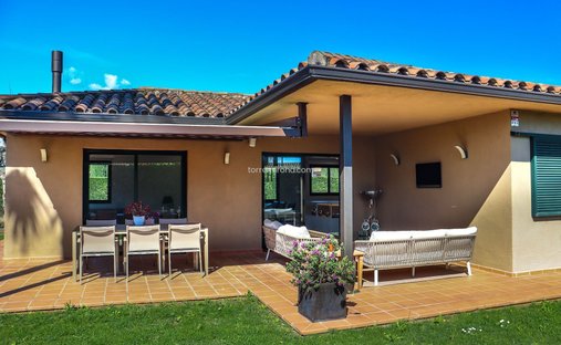 Haus in Navata, Katalonien, Spanien 1