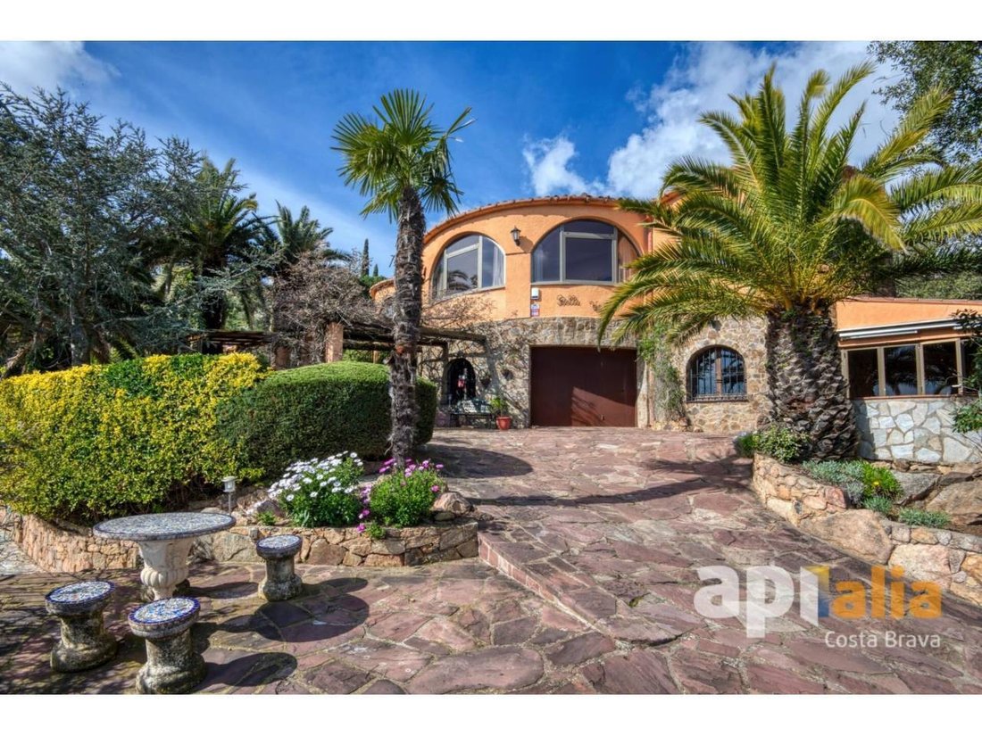 Chalet in Calonge i Sant Antoni, Catalonia, Spain 3 - 18351222