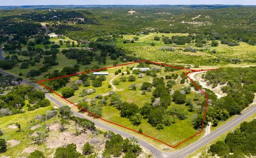 House in Center Point, Texas, United States 1