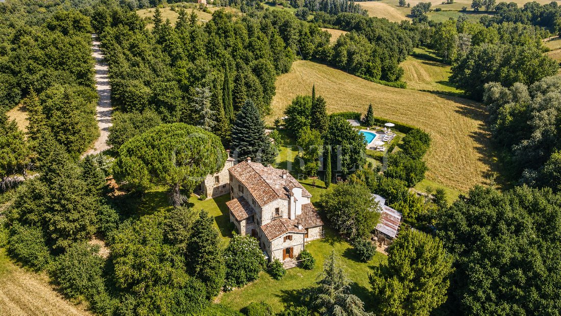 Villa in Città di Castello, Umbria, Italy 1 - 18355436