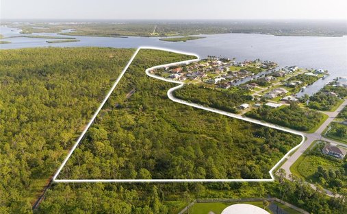 Land in Port Charlotte, Florida, United States 1