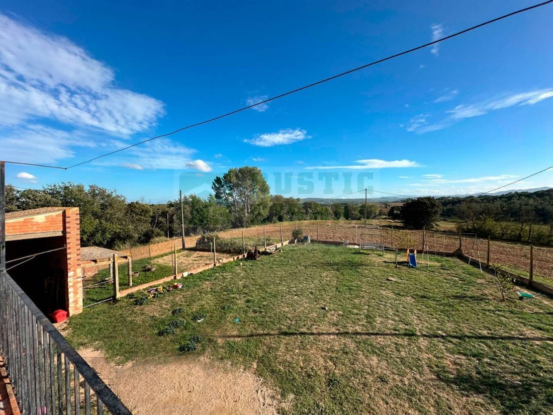 Country House in Sant Jordi Desvalls, Catalonia, Spain 2 - 18351597