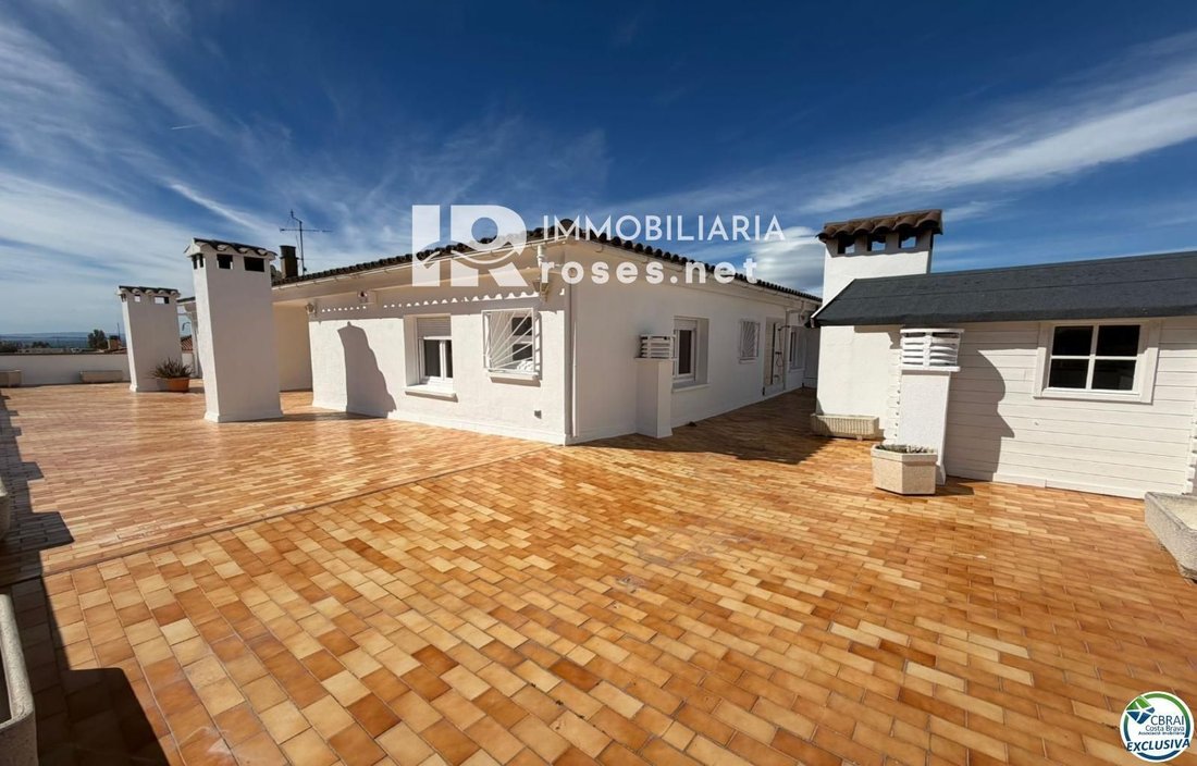 Apartment in Roses, Catalonia, Spain 1 - 18352182