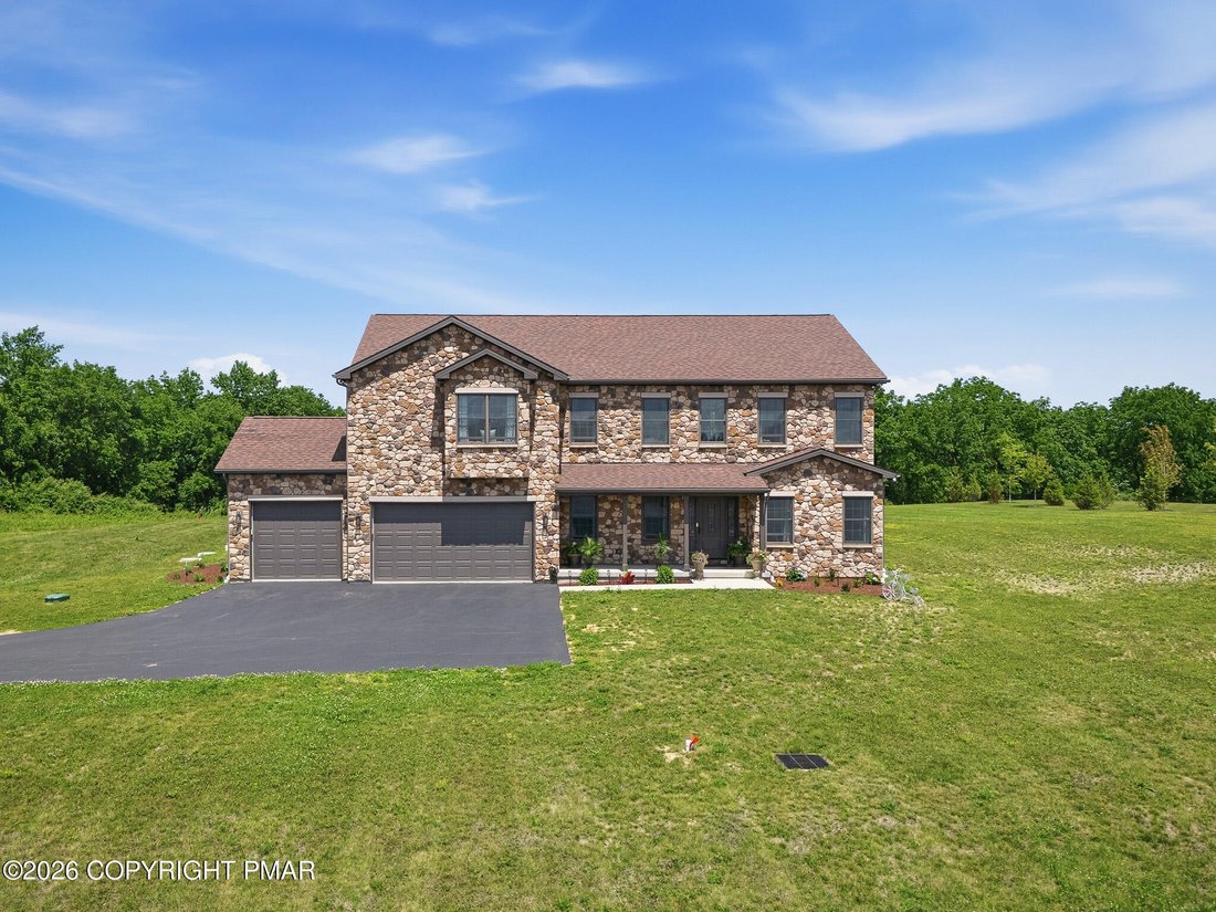 House in Nazareth, Pennsylvania, United States 1 - 18350846