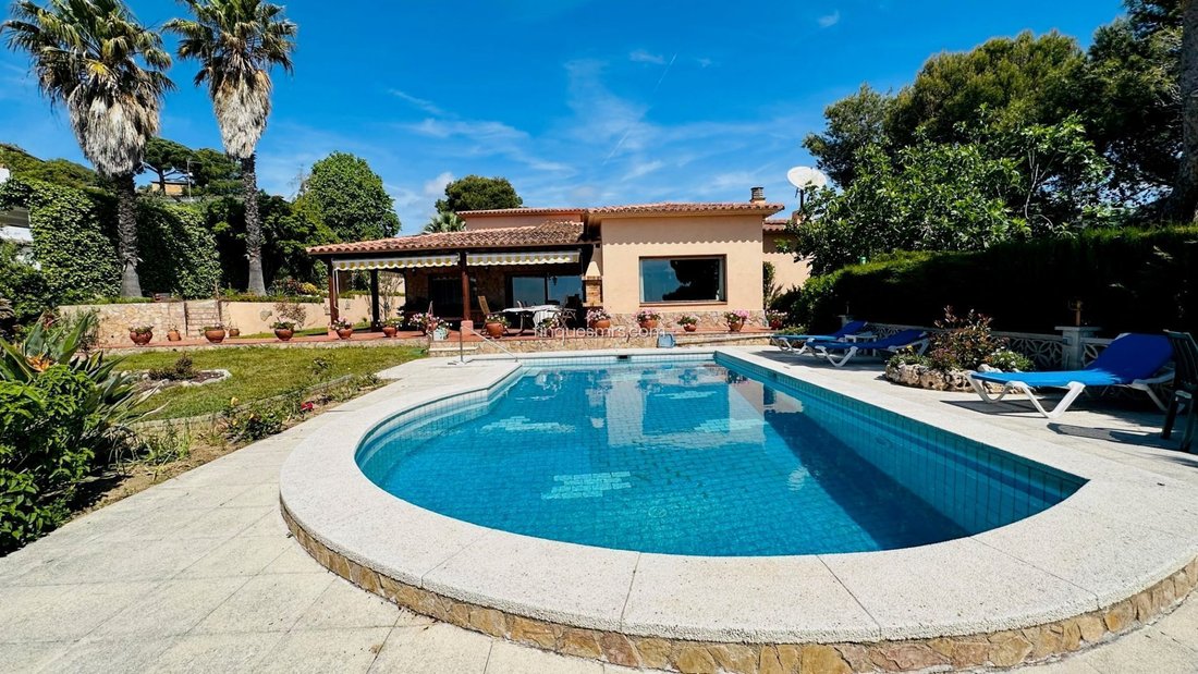 Villa in Lloret de Mar, Catalonia, Spain 3 - 18354623