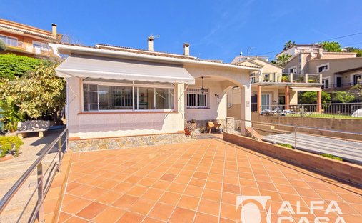 House in Lloret de Mar, Catalonia, Spain 1