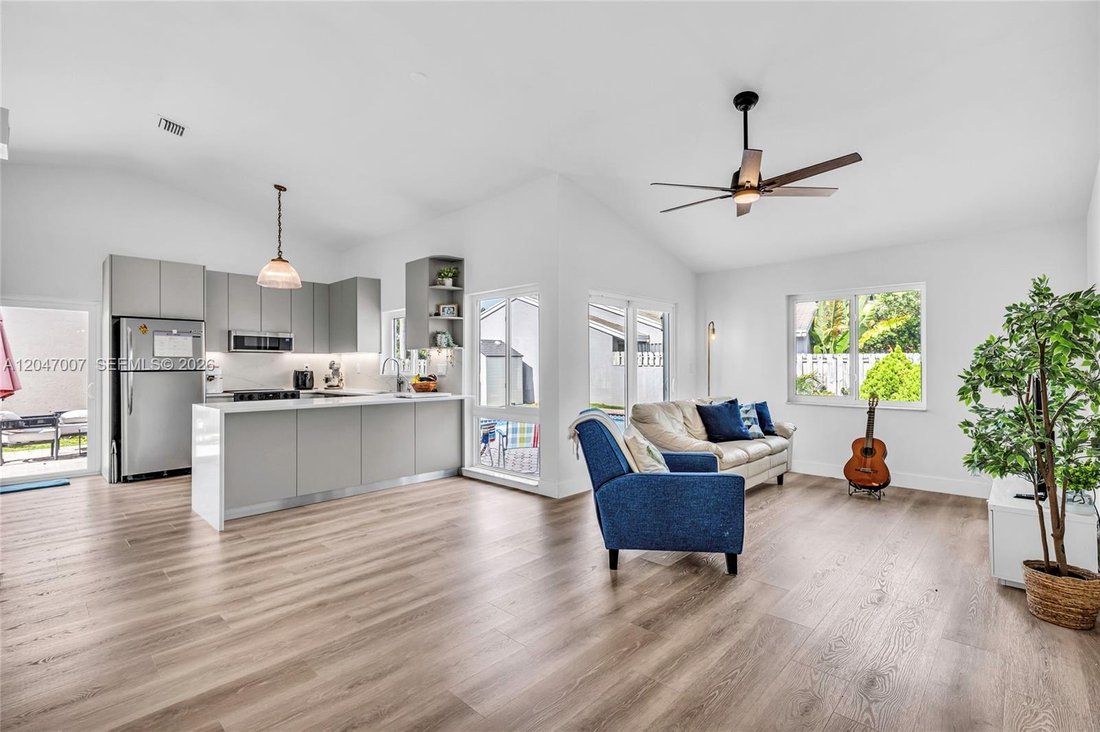 House in Davie, Florida, United States 3 - 18352943