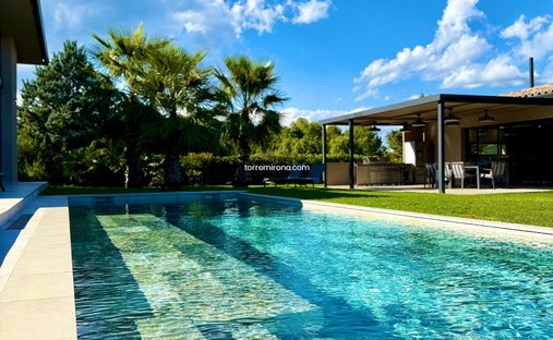 House in Navata, Catalonia, Spain 1