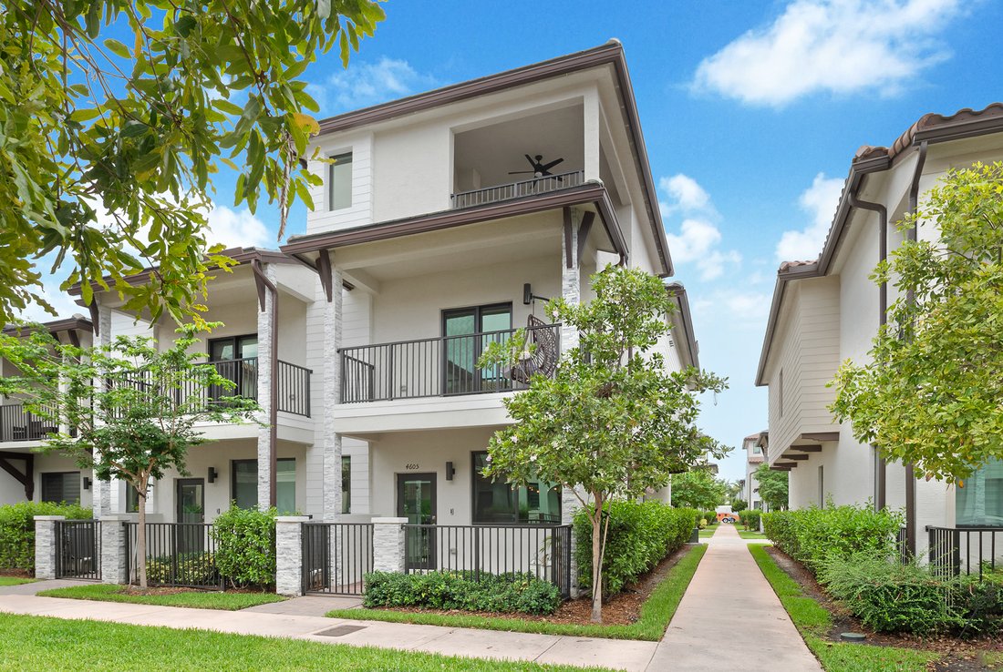 House in Miami Springs, Florida, United States 1 - 18353014