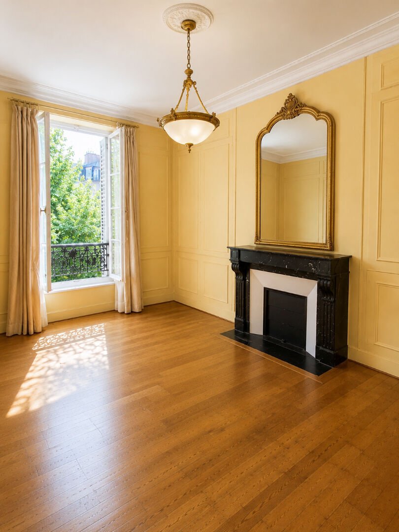 Apartment in La Fourche-Guy Môquet, Paris 17e Arrondissement, Paris 1 - 18352803