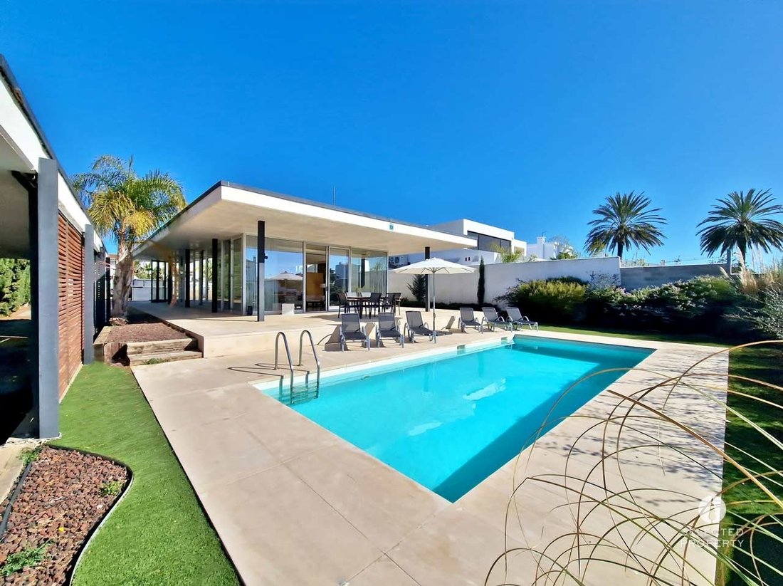 Villa in Empuriabrava, Catalonia, Spain 4 - 18351539