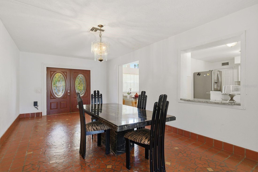 House in St. Petersburg, Florida, United States 4 - 18353761