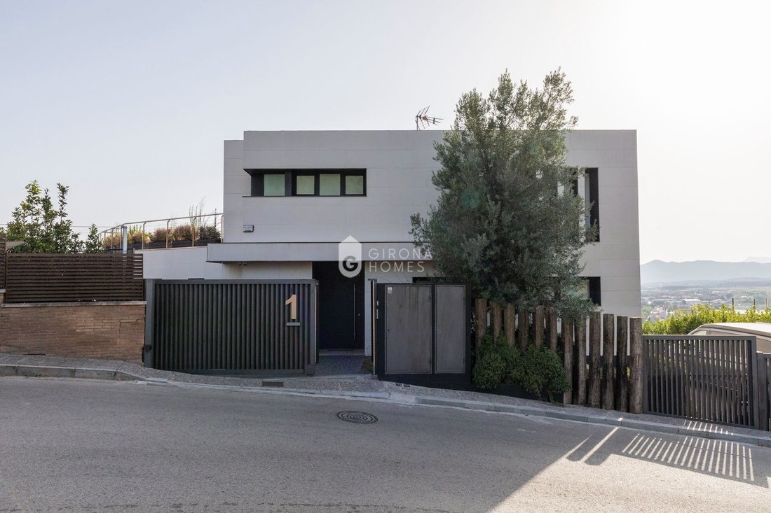 Villa in Girona, Katalonien, Spanien 2 - 18351384