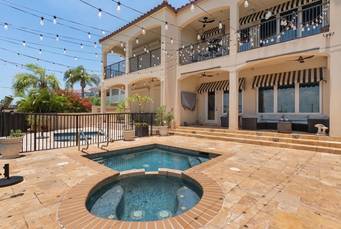 Condo in South Padre Island, Texas, United States 1 - 18352292