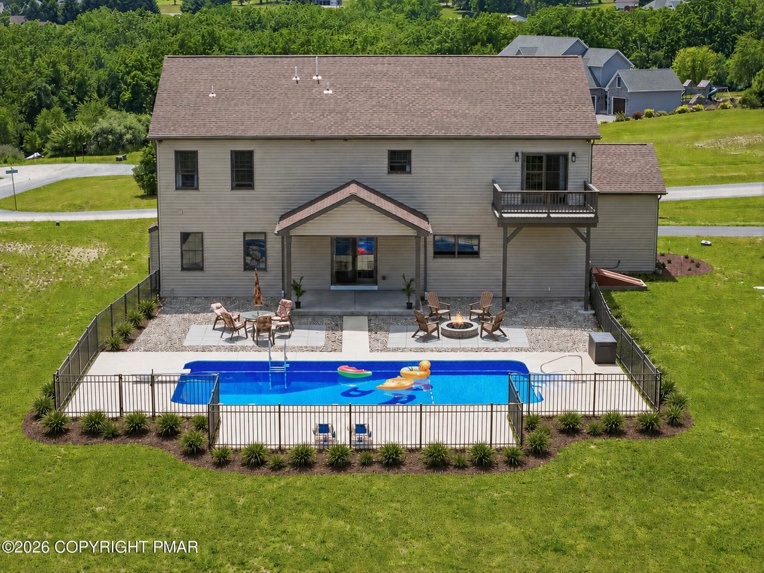 House in Nazareth, Pennsylvania, United States 3 - 18350846