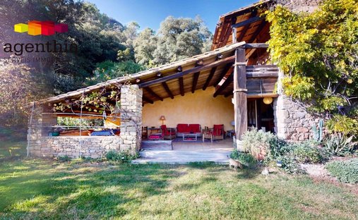 Maisons de campagne à Canet d'Adri, Catalogne, Espagne 1
