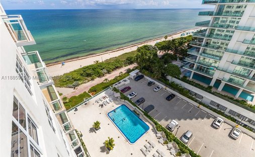 Condo in Miami Beach, Florida, United States 1