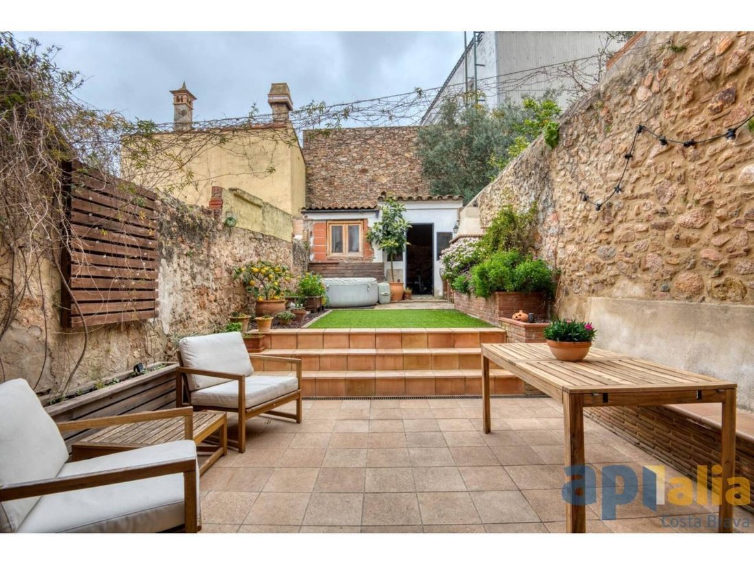 House in Sant Feliu de Guixols, Catalonia, Spain 2 - 18352268