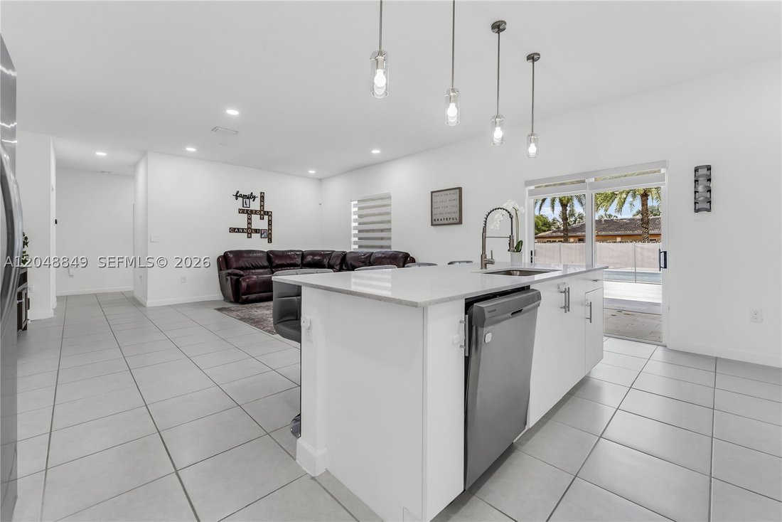 Casa a Miami, Florida, Stati Uniti 3 - 18354347