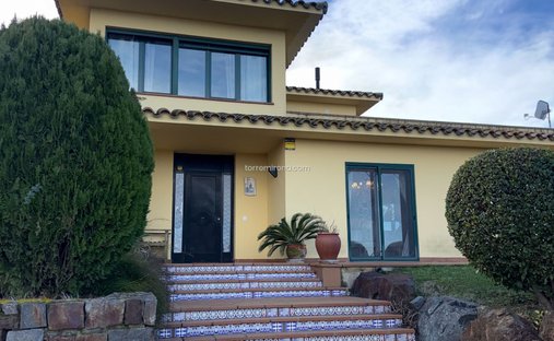 Casa en Navata, Cataluña, España 1