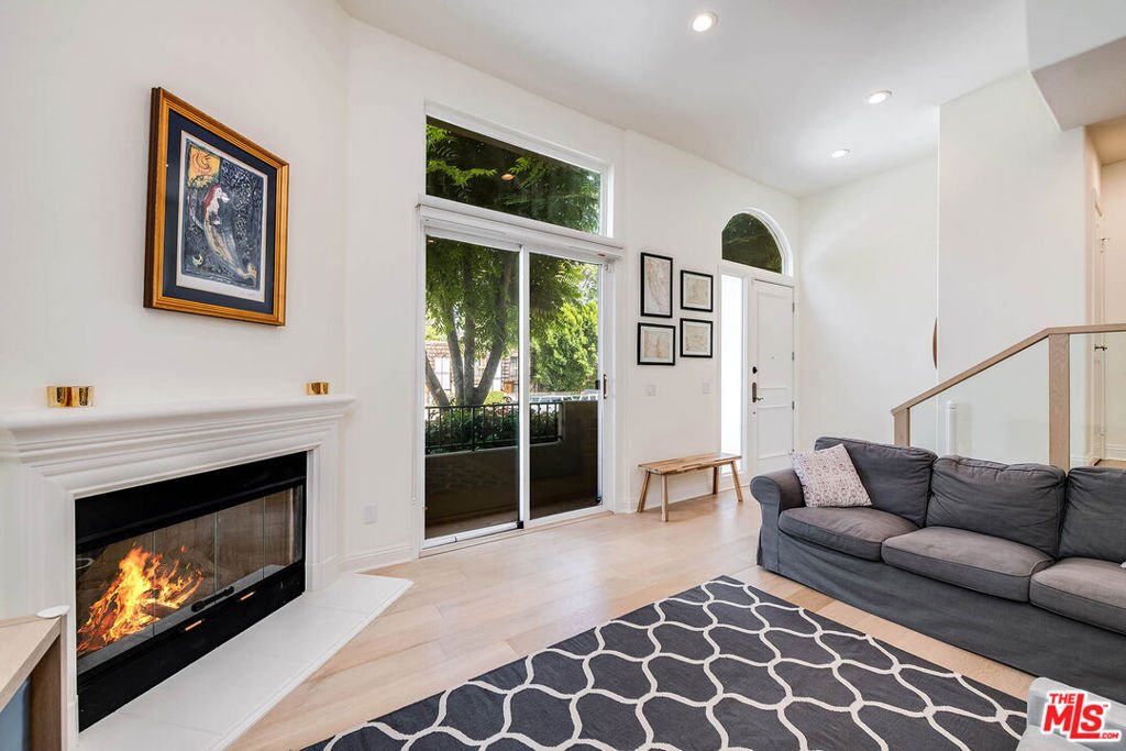 Townhouse in Los Angeles, California, United States 4 - 18354945