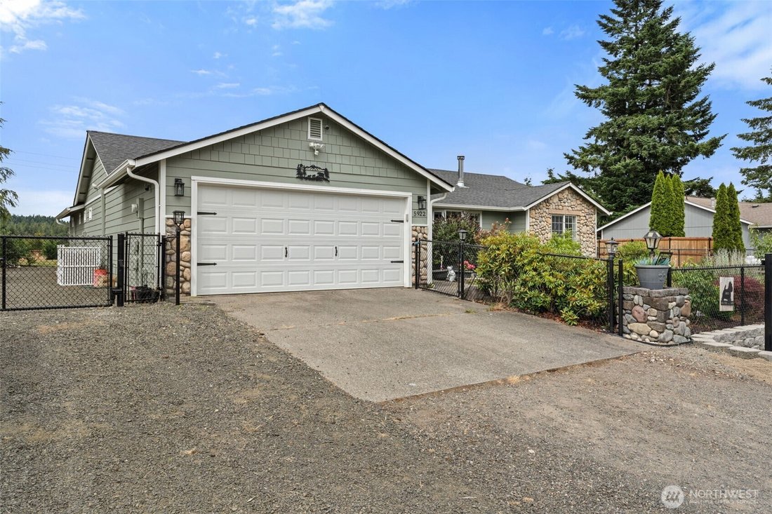 Rochester, Washington, United States 2 - 18121286