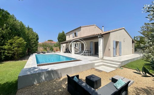 Villa à Saint-Rémy-de-Provence, Provence-Alpes-Côte d'Azur, France 1