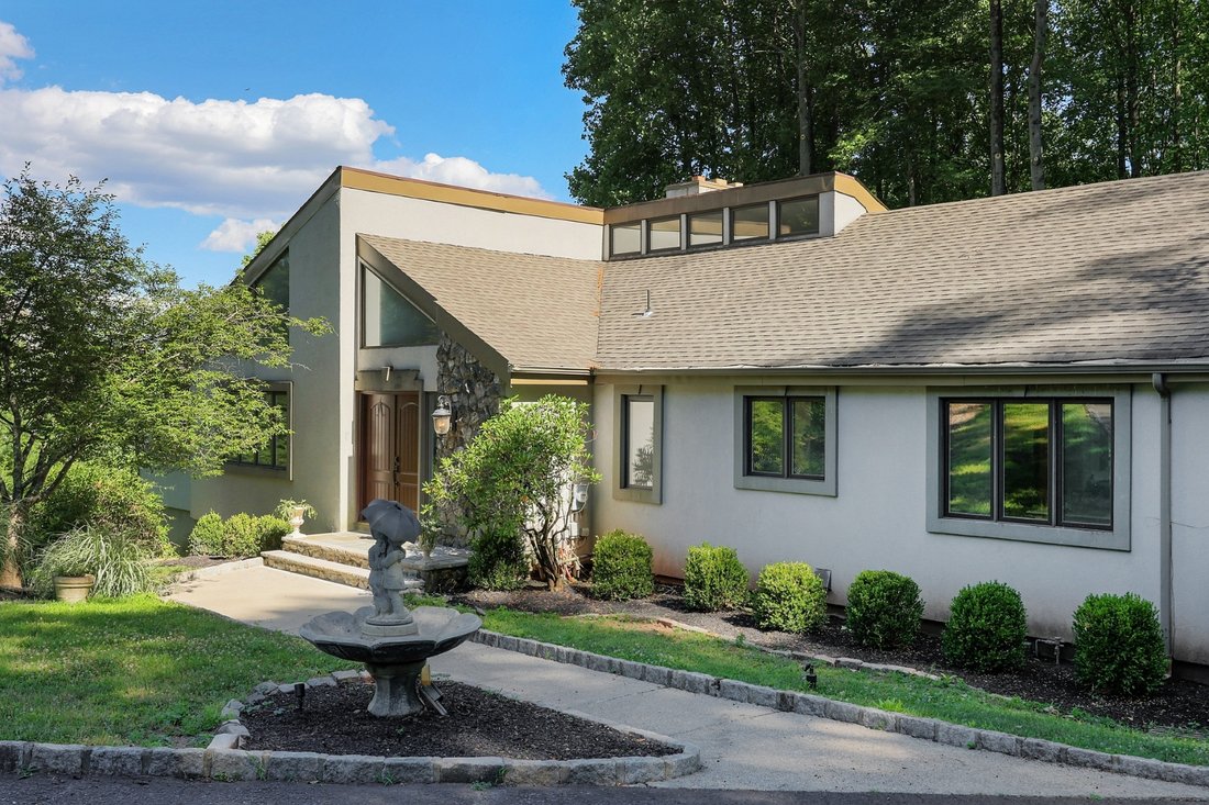 House in Warren, New Jersey, United States 1 - 18352612