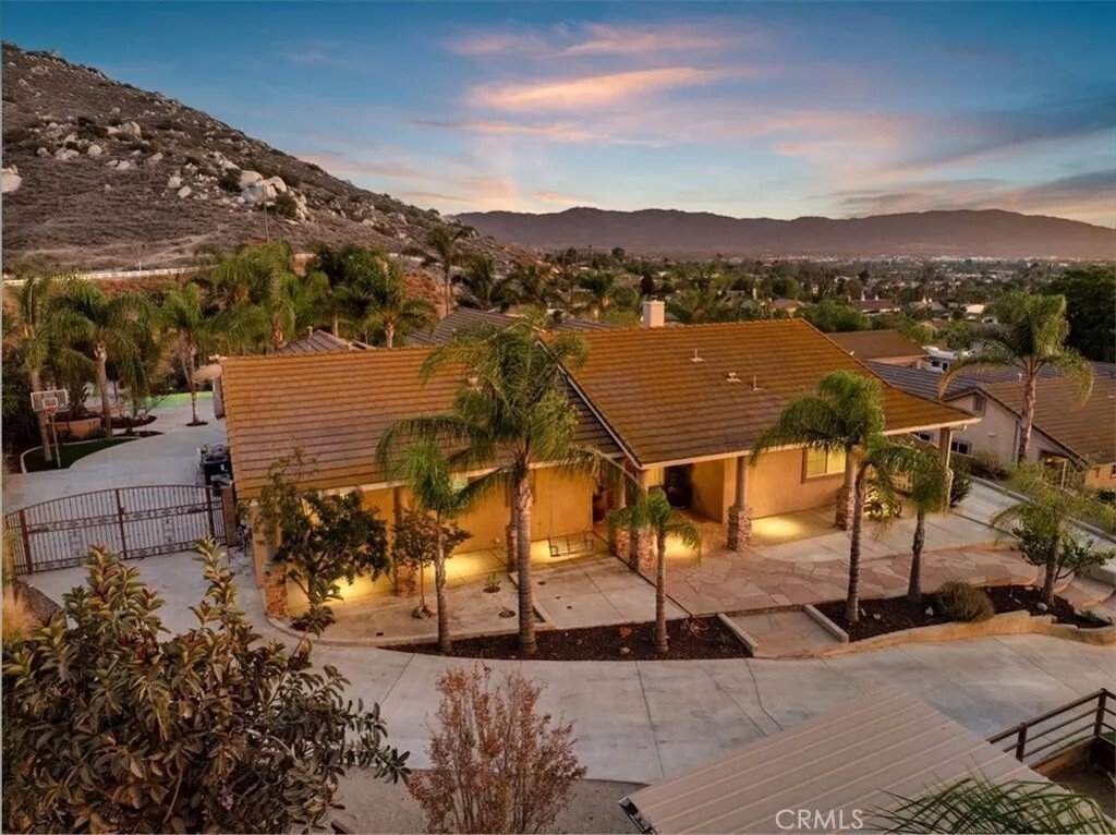 House in Norco, California, United States 4 - 18354869