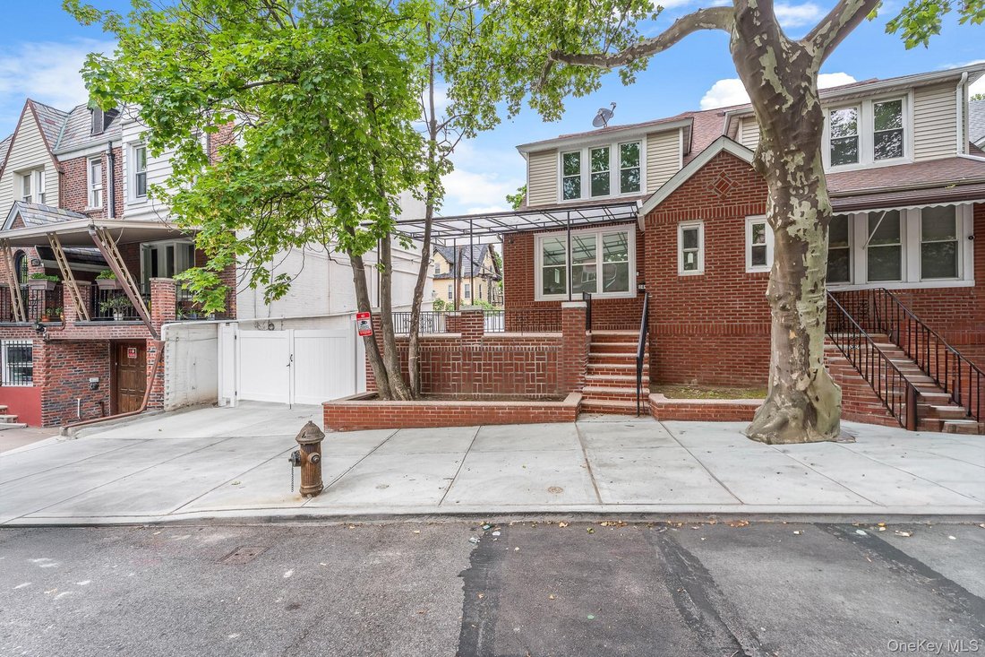 House in New York, New York, United States 1 - 18354901