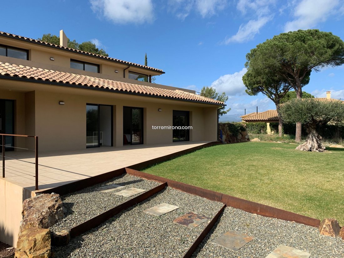 House in Navata, Catalonia, Spain 5 - 18351078