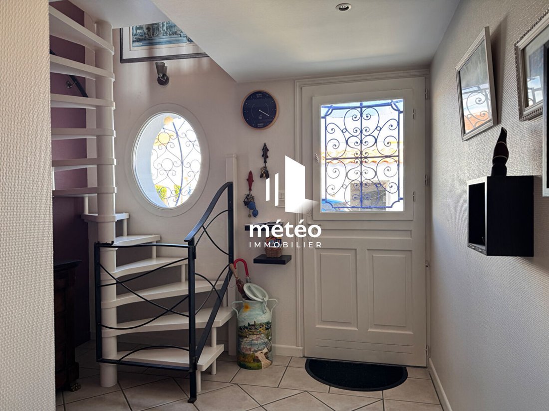 House in Gare-Saint Michel, Les Sables-d'Olonne, France 2 - 18273989