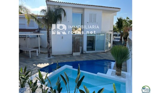 House in Empuriabrava, Catalonia, Spain 1