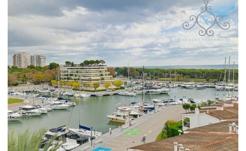 Penthouse in Platja d'Aro, Catalonia, Spain 1