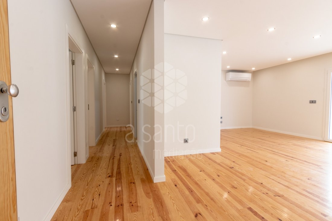 Apartment in Estoril, Cascais e Estoril, Lisbon 4 - 18355687