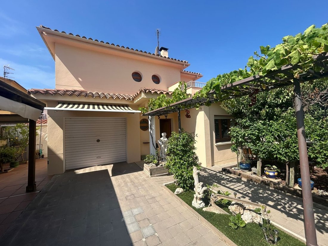House in Roses, Catalonia, Spain 1 - 18351434