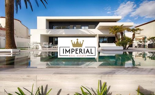 Villa in Empuriabrava, Katalonien, Spanien 1